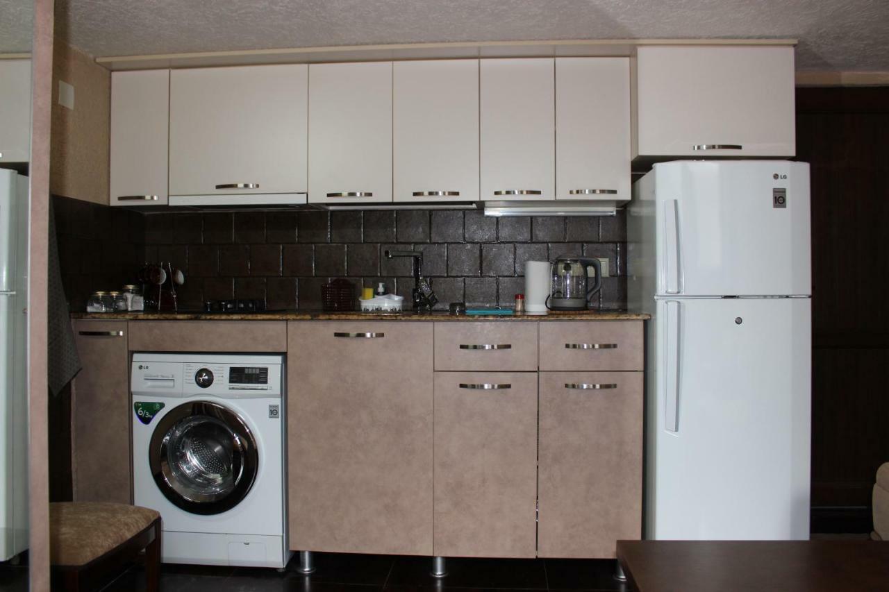 באטומי Apartment Anzi מראה חיצוני תמונה